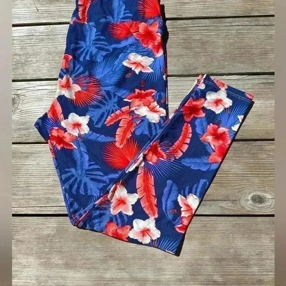 LuLaRoe Pants - Lularoe Tropical TC2/ plus size leggings.OG print from designer Patrick NWOT .